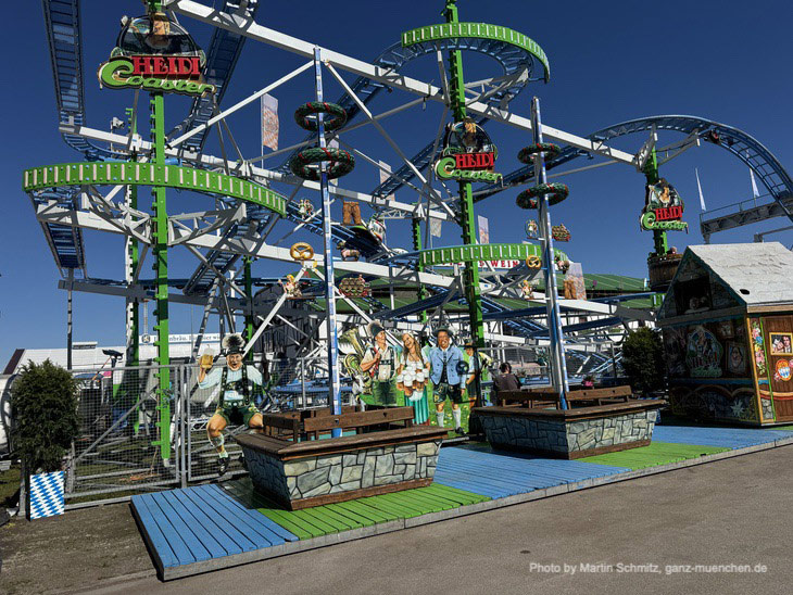 Heidi The Coaster mit neuem Gondeldesign 2025 zum zweiten Mal auf dem Oktoberfest (©Foto: Martin Schmitz) 